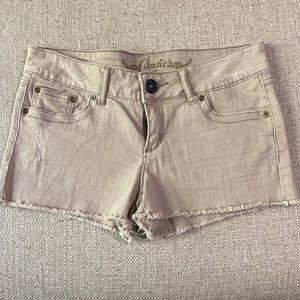 Candie’s Jean Shorts. Tan. Size 7.